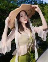 碧波凝脂夏日绽放