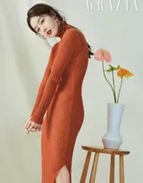 针织温婉间绽放韩善花典雅风姿邂逅秋日柔光