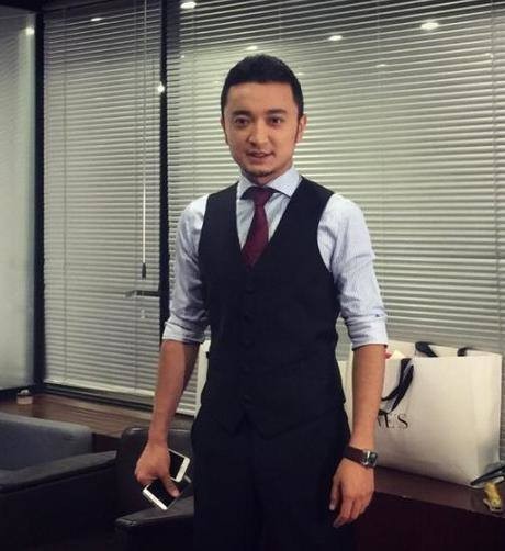 标题：尼格买提春晚后独自离场，42岁不婚真相太戳心
