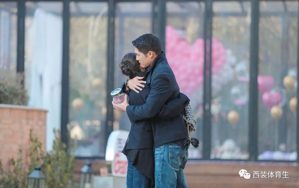 王子文VS买超：分手真相与豪门择偶的婚恋现实