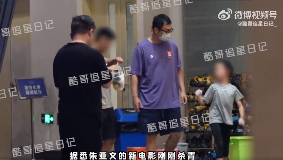 行走的荷尔蒙变沉稳大叔，朱亚文这十年变了多少